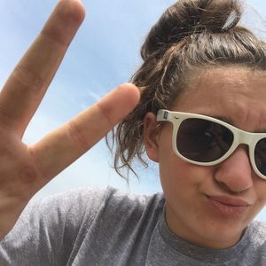 Meet your Posher, Elle